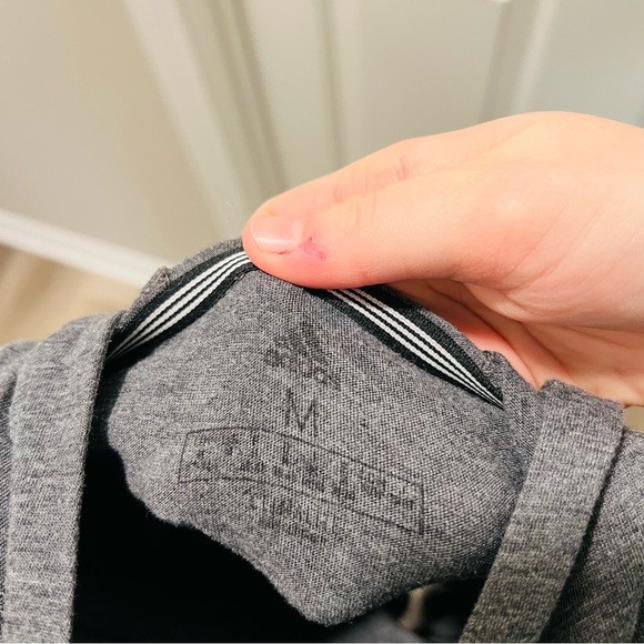 Adidas Pull-over Lightweight Jacket Medium Grey white stripes hoodie - Picture 5 of 6